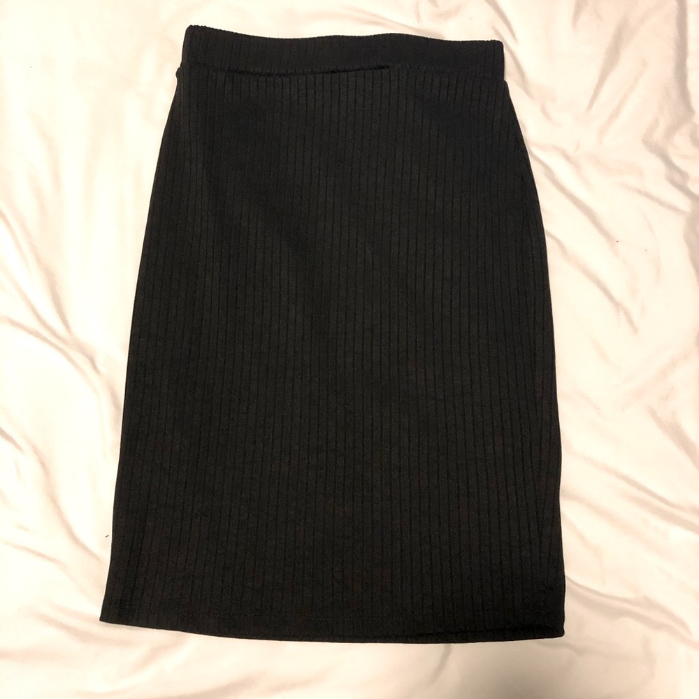 Ribbed Pencil Skirt